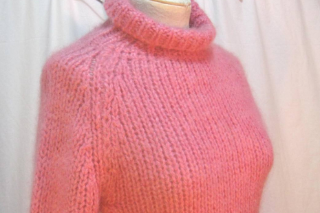 Margaret O'Leary Pink sweater funkomavintage